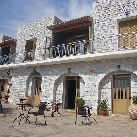 Kafiona Guesthouse Pírgos Dhiroú Kültér fotó