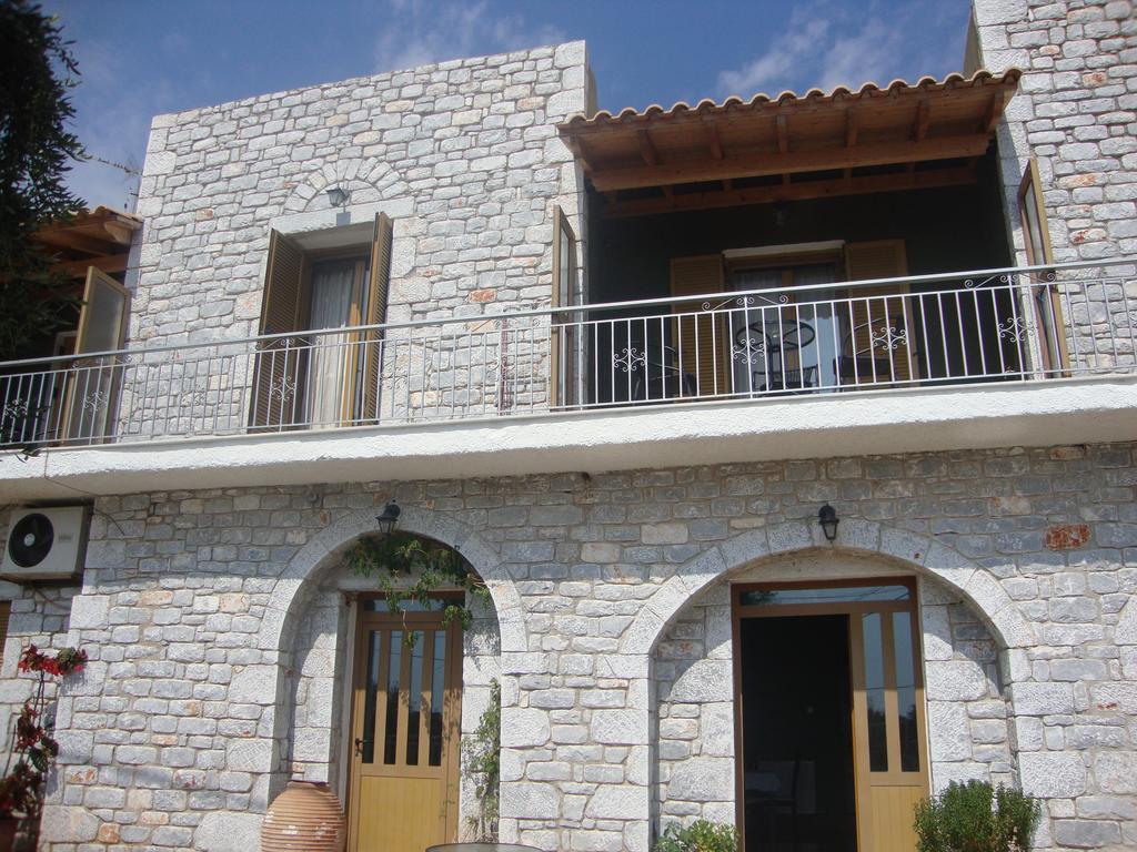 Kafiona Guesthouse Pírgos Dhiroú Kültér fotó