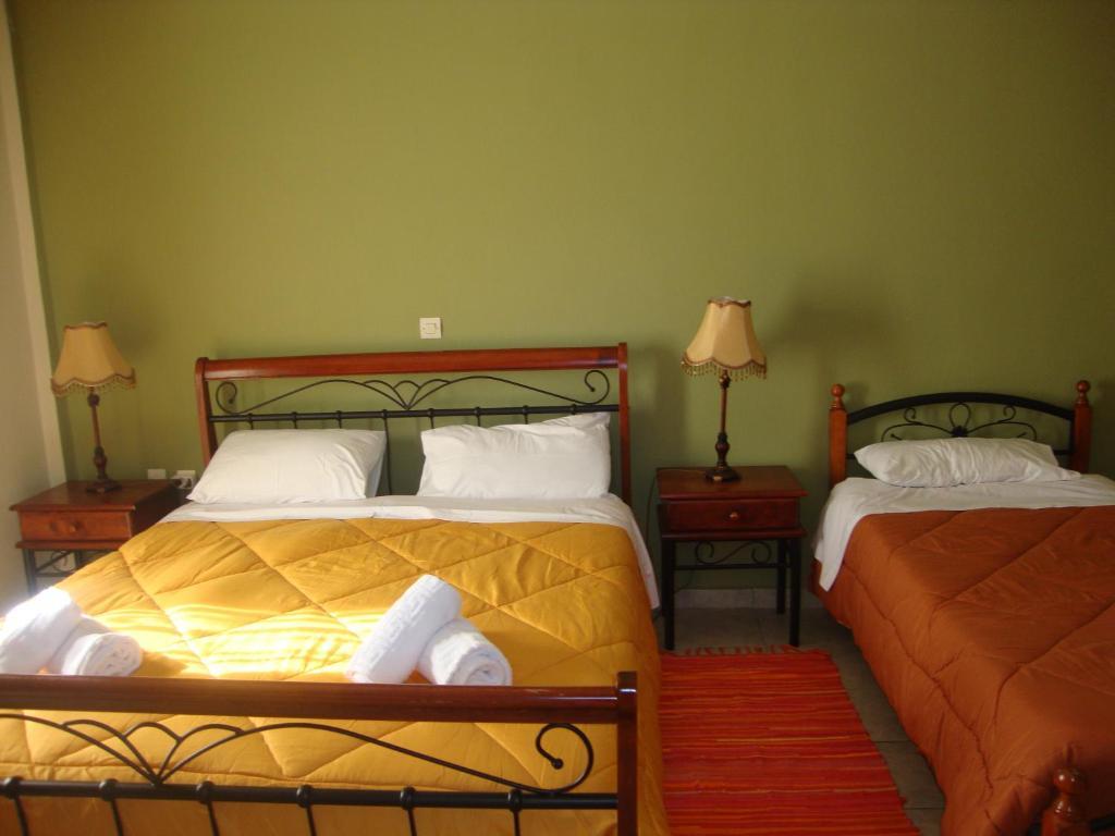 Kafiona Guesthouse Pírgos Dhiroú Szoba fotó